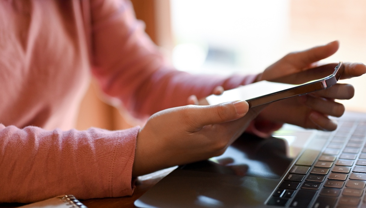 Bonus mamme lavoratrici in scadenza, ancora pochi giorni per riceverlo a dicembre