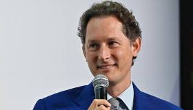 Eredità Agnelli, la Procura cerca 35 quadri: opere d’arte all’estero e rischio confisca