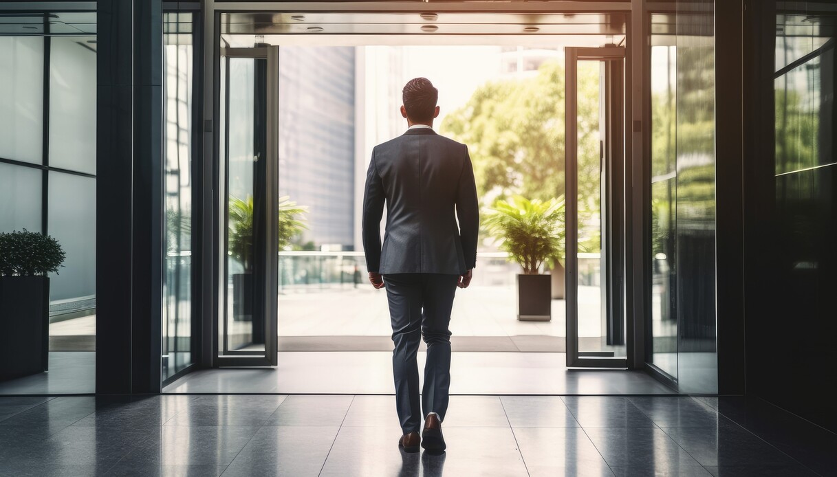 Ciò che fai nella vita privata può costarti il posto di lavoro: la sentenza