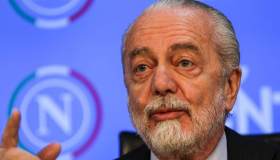 Napoli mercato bloccato, cosa significa e perché viene chiamato a saldo zero