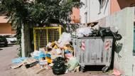 Multe per rifiuti non differenziati in condominio: chi paga? Cosa dice la legge