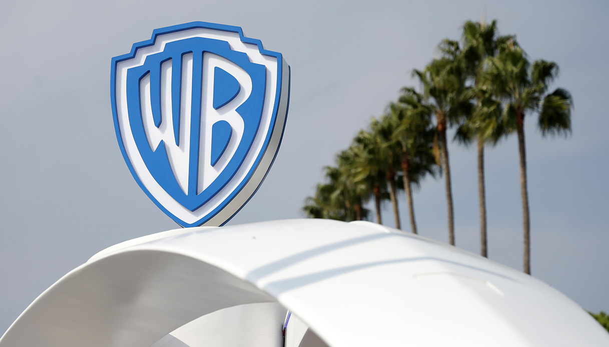 Warner Bros respinge l’offerta Paramount: avanti con Netflix