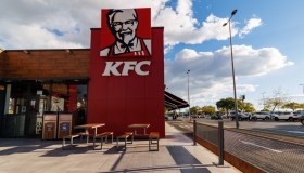 KFC annuncia oltre 500 posti di lavoro in Italia, anche senza esperienza