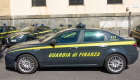 Napolitano Store accusato di evasione fiscale, smartphone in nero e fatture false