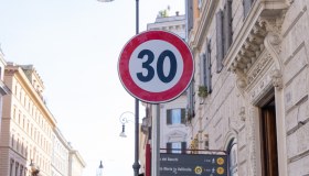 A Roma nuove zone a 30 km/h oltre il Centro, le aree interessate dai nuovi limiti