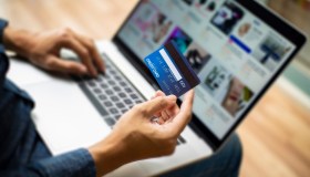 Come cambiano gli acquisti online, reclami semplificati con la nuova direttiva europea