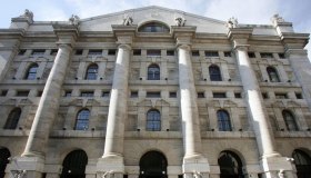 La Borsa del 6 gennaio, Milano frena sul finale e chiude a -0,2%: deboli le banche