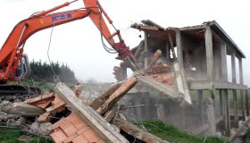 Stop al condono edilizio nel decreto Milleproroghe, bocciata la sanatoria