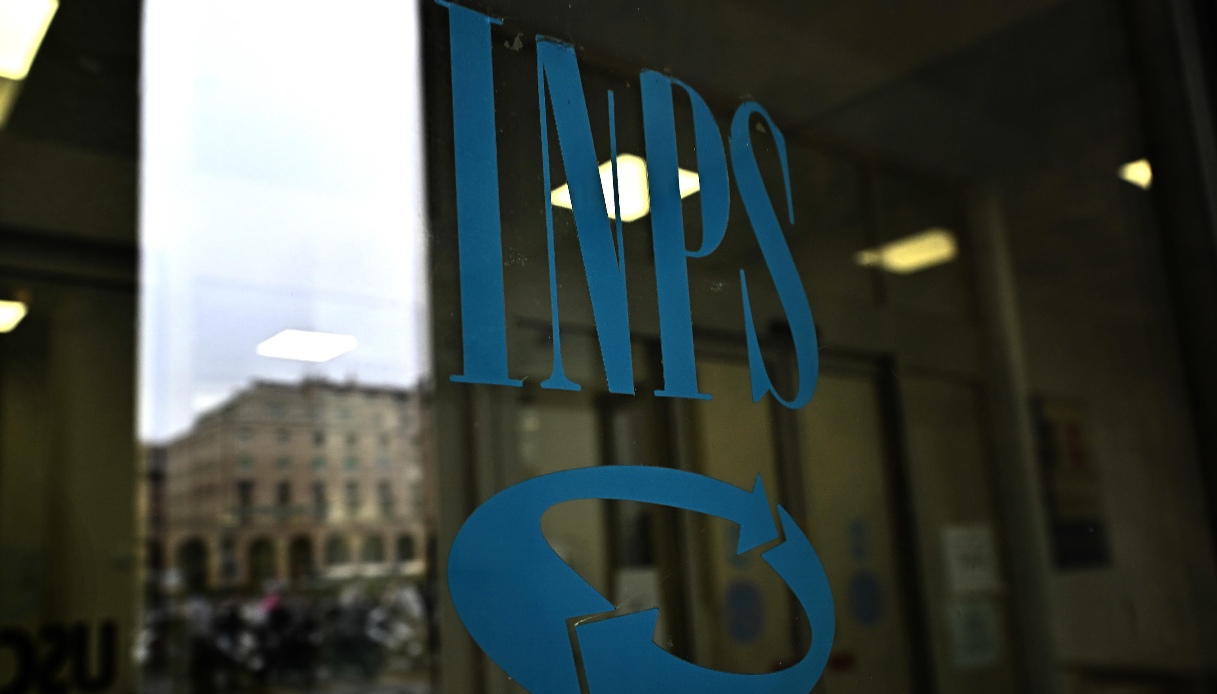 Naspi sospesa senza il reddito presunto, come e quando comunicarlo per non perderla