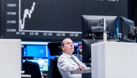 Spread Btp-Bund a 61 punti base, domani le nuove aste dei bot: come partecipare