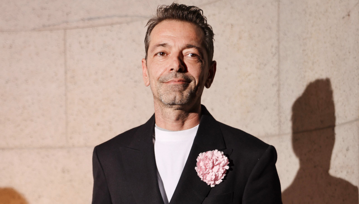 Versace sceglie Pieter Mulier, chi è davvero il nuovo direttore creativo