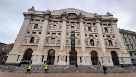 La Borsa del 5 febbraio, Wall Street fa andare in tilt l’Europa: Milano chiude a -1,7%