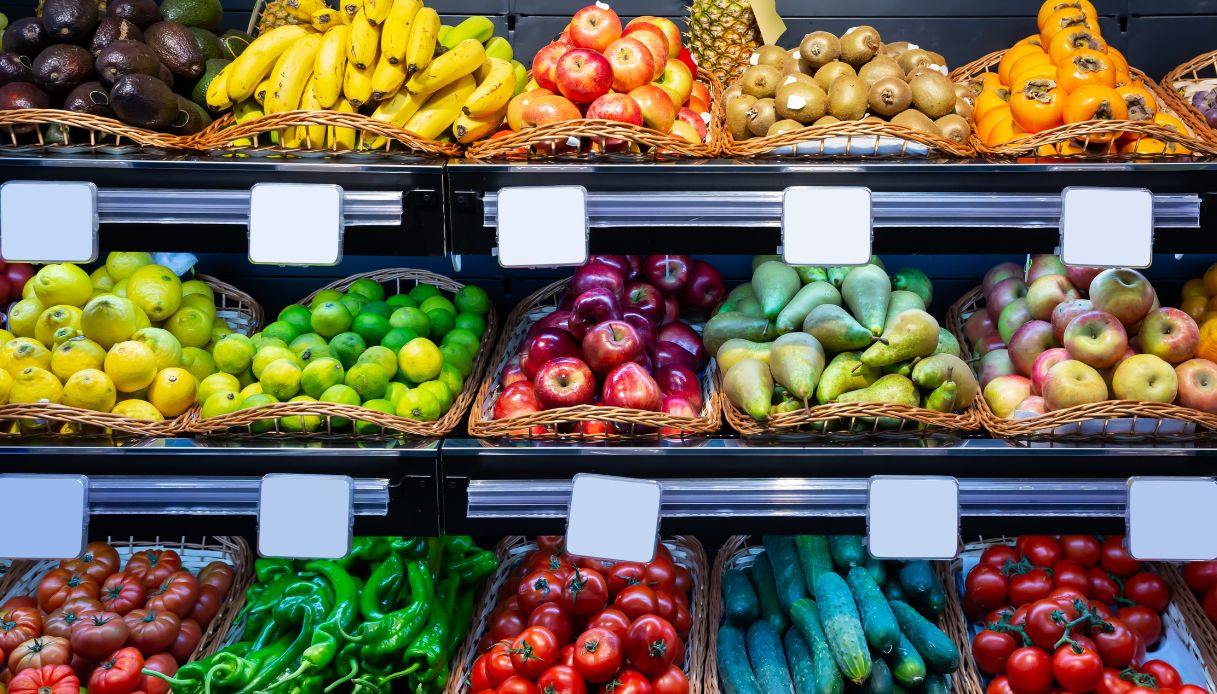 Crisi ortofrutta, quanto aumentano i prezzi dai campi agli scaffali: tutti i rincari