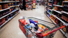 Farina di pistacchio richiamato dai supermercati per salmonella: il lotto interessato