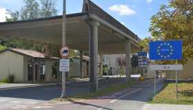 Regime impatriati per i frontalieri, quali sono i requisiti temporali: il chiarimento AdE