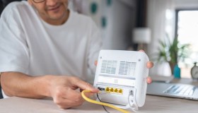 Conviene cambiare operatore ogni 12 mesi per abbassare i prezzi di internet a casa?