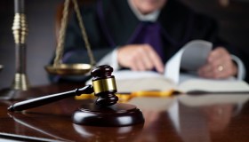 Licenziamento annullato, tasse e contributi da pagare e come evitare di perdere denaro