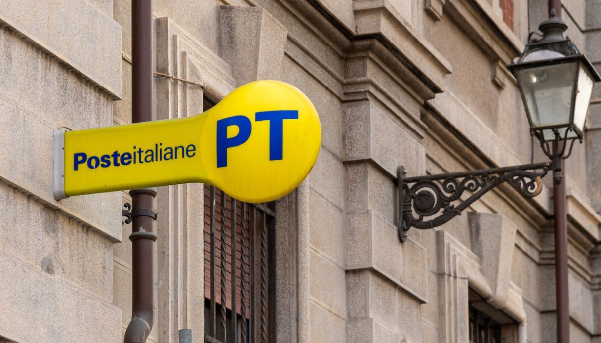 Servizio clienti di Poste Italiane, i numeri di tutti i servizi dai pacchi alla PostePay