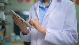 Aumento stipendi personale sanitario (non medico): novità per biologi, fisici, chimici, farmacisti