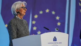 Bce, tassi bloccati ma Lagarde avverte: previsti aumenti se la guerra in Iran continuasse