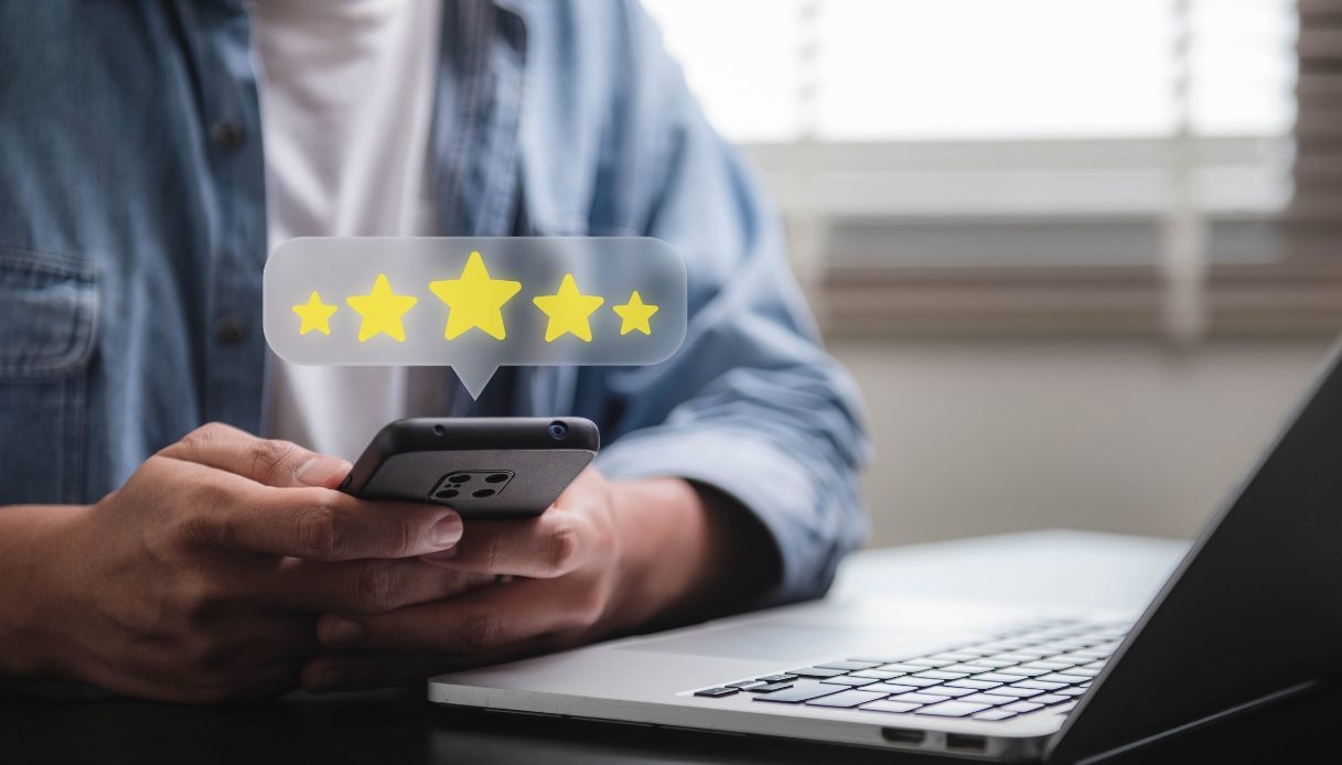 Ddl PMI approvato: cosa si rischia in caso di false recensioni su hotel e ristoranti