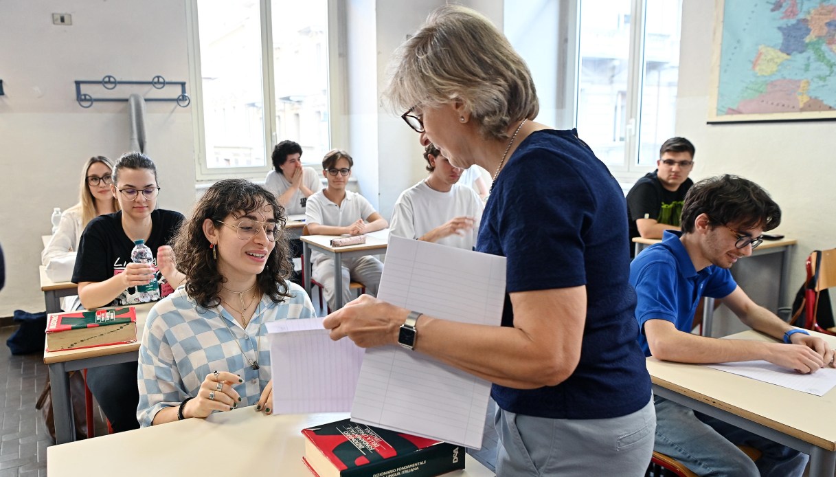 Mobilità docenti e personale Ata, domande al via il 16 marzo: le novità del 2026