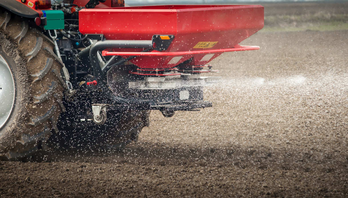 La guerra in Iran fa aumentare i costi dell’agricoltura, spesa alimentare a rischio rincari