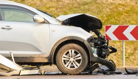 Assicurazione paga il danno: sei obbligato a riparare l’auto dopo un incidente?