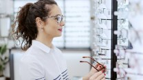 Detrazioni occhiali da vista, montature e visite nel Modello 730/2026 anche con i contanti