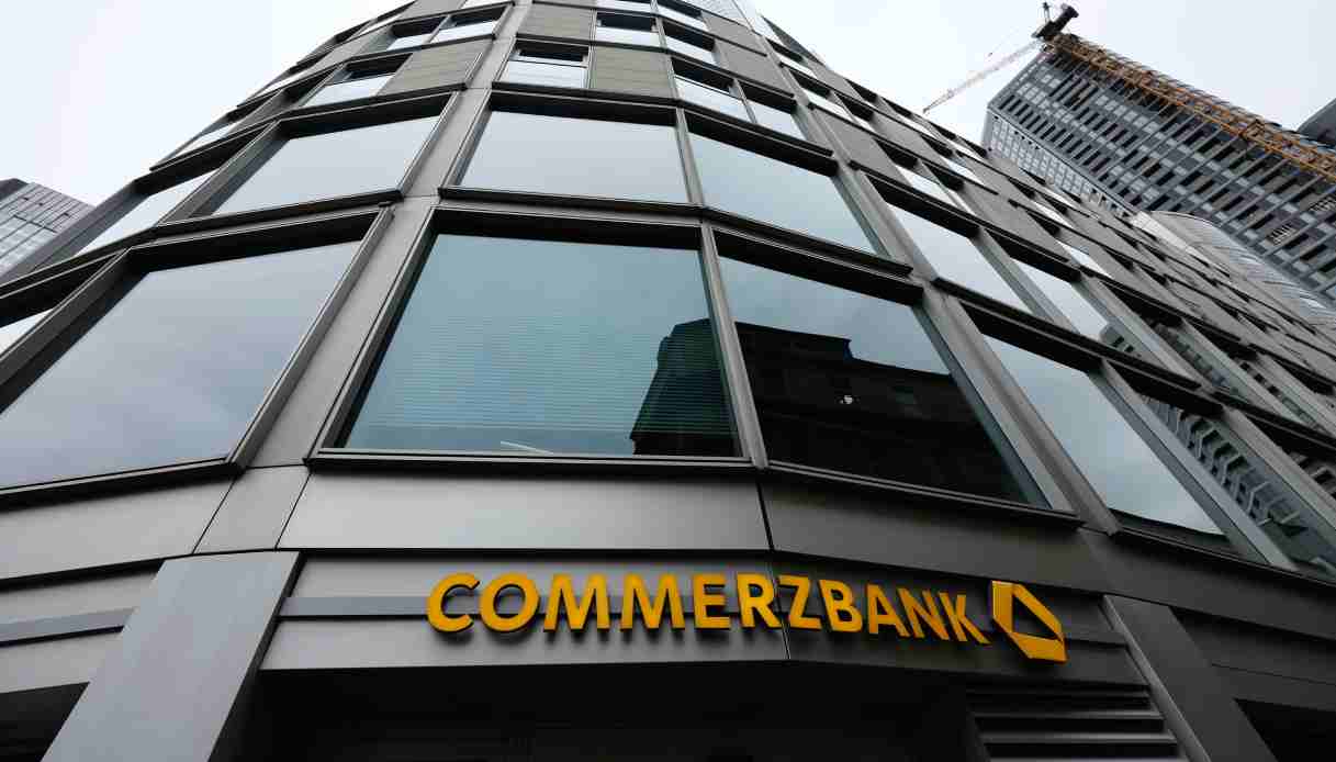 Orcel (Unicredit) pronto a rivedere OPS. Commerzbank spicca il volo