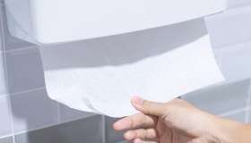 Riduciamo lo spreco di carta, i dispenser efficienti (e di design) che proteggono l’ambiente
