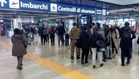 Guerra in Iran, il caos voli è costato più di 2 miliardi di euro alle compagnie aeree