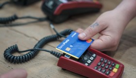 Pos collegato al registratore di cassa, scatta l’obbligo: le sanzioni per chi non si adegua