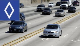 C’è un cartello stradale che sta causando multe salate in Europa: occhio al rombo su sfondo blu