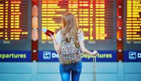 Crisi carburante aerei, con il cherosene scarso voli per l’estate a rischio cancellazioni