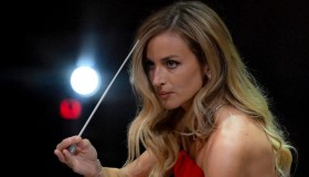 Beatrice Venezi, incarico annullato da La Fenice: quanto avrebbe guadagnato