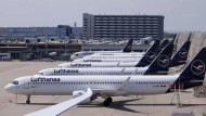 Lufthansa cancellerà 20mila voli per la crisi del cherosene, niente risarcimenti dall’Ue
