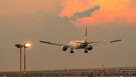 Prezzi dei voli a lungo raggio in calo, conviene volare in Asia e Africa