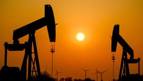 Prezzo del petrolio mai così alto, +59% con lo Stretto di Hormuz chiuso