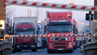 Camion fermi con lo sciopero degli autotrasportatori, c'è davvero un'emergenza carburante?