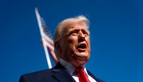 Stretto di Hormuz bloccato da Trump, navi ferme: le conseguenze per l’Italia