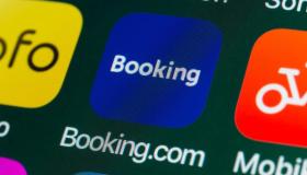 Profili Booking hackerati, quali dati hanno rubato: cosa devono fare gli utenti