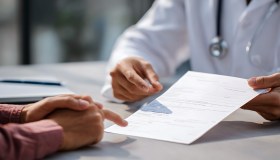 Licenziamento per finta malattia con certificato medico, la sentenza che cambia tutto