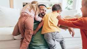 Detrazioni figli a carico 2026, cosa succede se un figlio lavora e ha un reddito