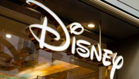 Disney, ancora licenziamenti: 1.000 dipendenti a rischio per l’AI e Fortnite