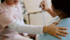 Assisti un familiare disabile? Ecco quando hai diritto al cambio turno sul lavoro