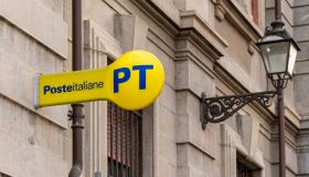 Con il servizio Paga e Preleva di Poste Italiane, ottenere contanti è più semplice