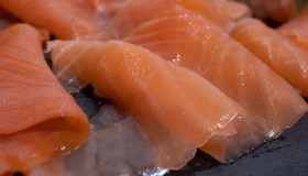 Salmone affumicato richiamato per rischio Listeria, il lotto interessato