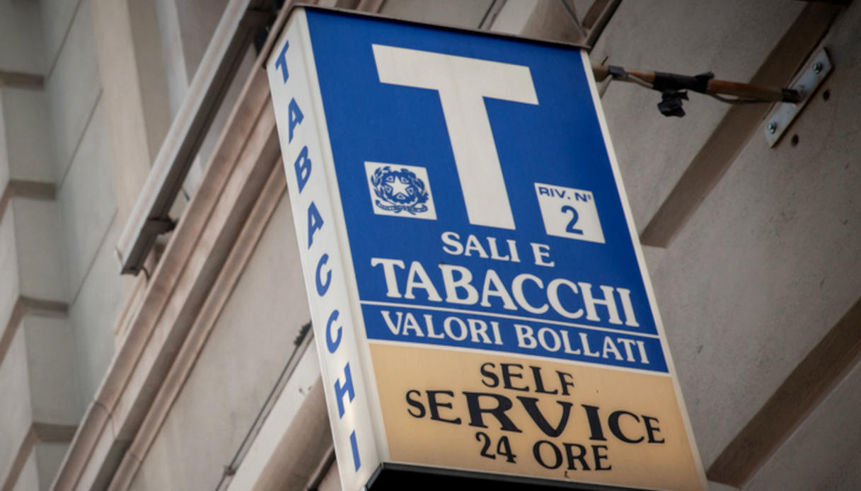 Sigarette a 11 euro, l’aumento di 5 euro verso il Parlamento: che impatto avrebbe