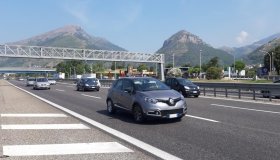 Bollo e superbollo, doppia scadenza fiscale a giugno: le date da segnarsi